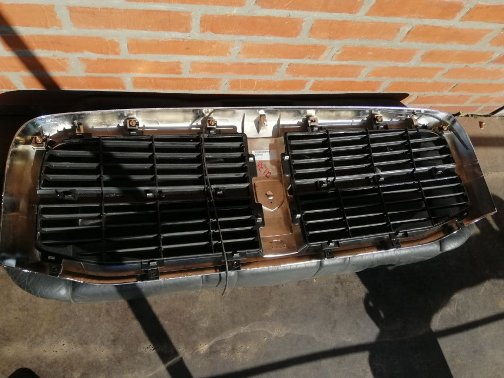 Решетка радиатора Dodge Ram (2002-2009)